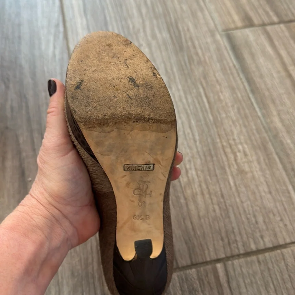 Cole Haan peep toe pump in sable pony hair - Picture 5 of 5